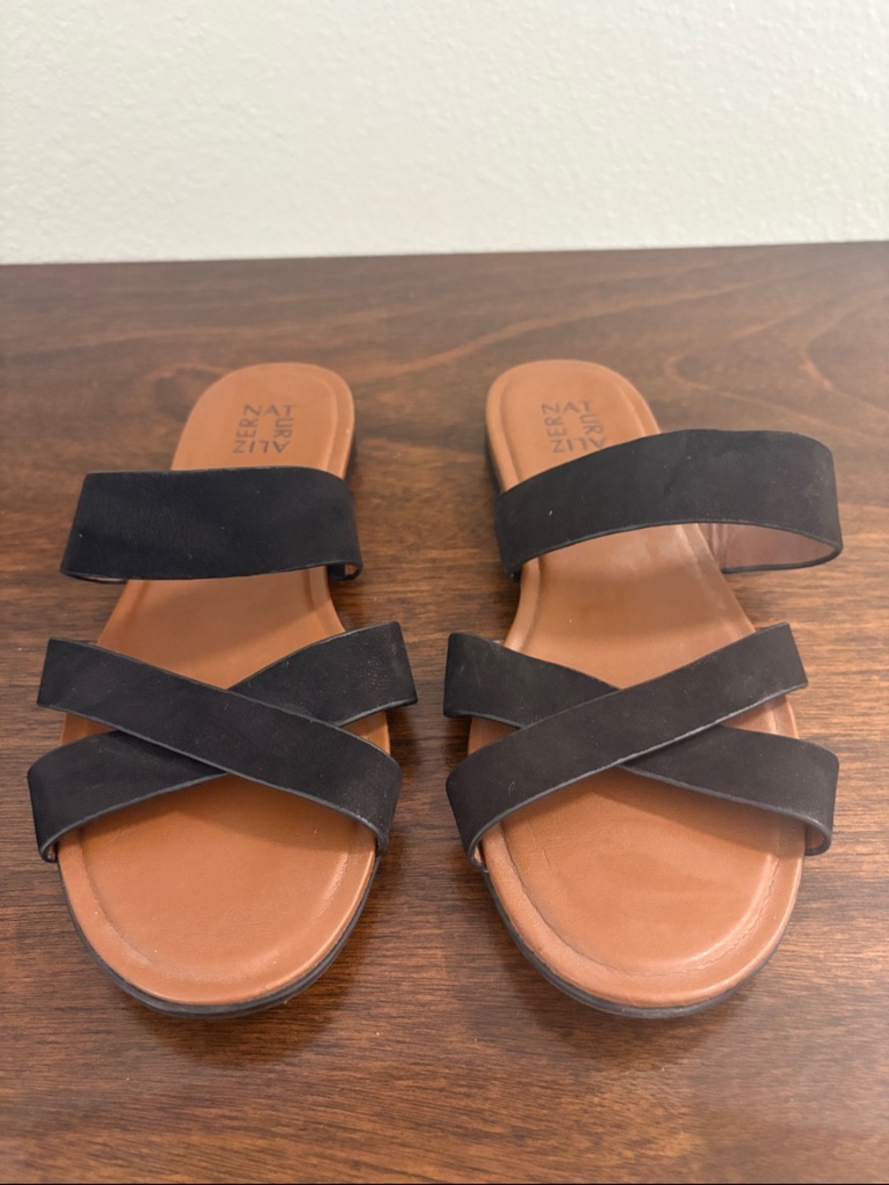 Naturalizer Black and Tan Crossed-Strap Slide Sandals